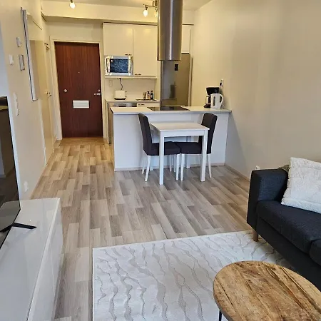 Quiet Ap Good Location & Parking Appartamento *