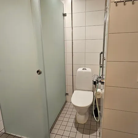 Quiet Ap Good Location & Parking Appartamento